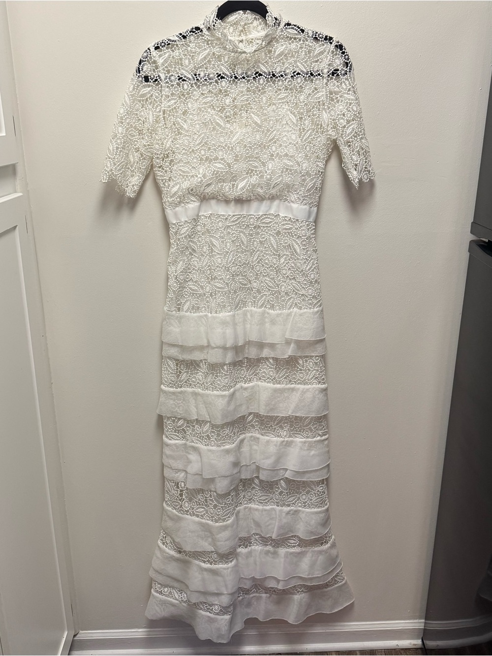 Self Portrait White Lace Tiered Short Sleeve Turtle Neck Maxi Dress Size 8